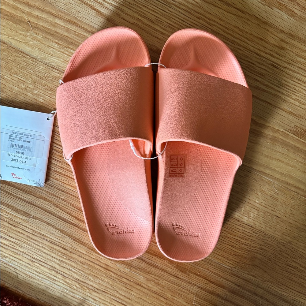 Archie’s Women's Coral Slide Sandals Size 6 (Fits like 7)